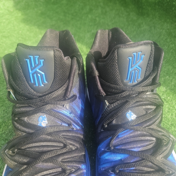 Kyrie 5 "Duke" Men's size 10 C10306-901 - Picture 3 of 10
